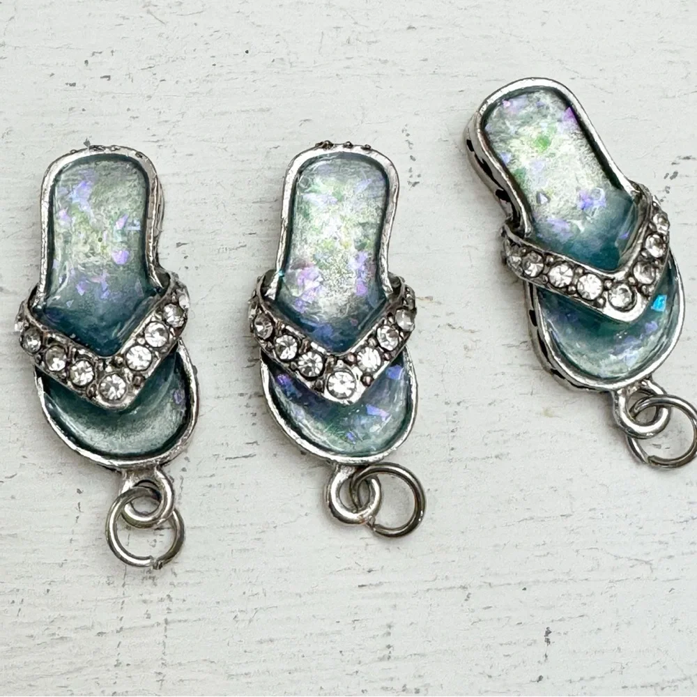Set of 3 Abalone Shell Flip Flop Pendant Bracelet Rhinestone Charms Silver Tone - Picture 2 of 9